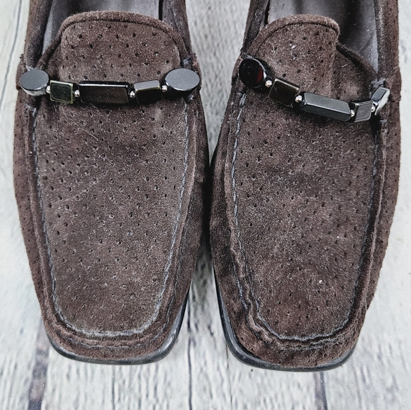 STUART WEITZMAN | perforated suede leather square toe heeled loafer shoes - Picture 5 of 11